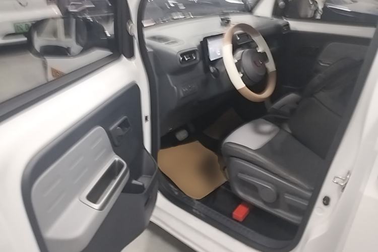 Used Wuling Zhiguang New Energy 2025 Model 305km Ambitious Edition Driver Seat