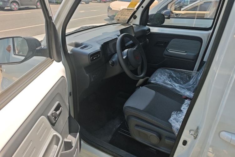 Used Wuling Zhiguang New Energy 2025 Model 305km Ambitious Edition Driver Seat