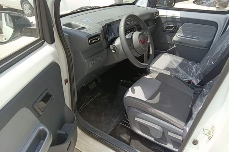 Used Wuling Zhiguang New Energy 2025 Model 305km Ambitious Edition Driver Seat