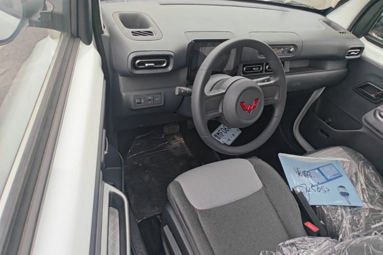 Used Wuling Zhiguang New Energy 2025 Model 305km Ambitious Edition Driver Seat