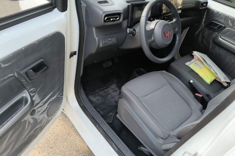 Used Wuling Zhiguang New Energy 2025 Comfort Model Driver Seat