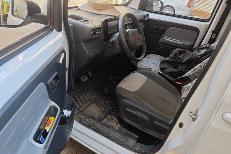 Used Wuling Zhiguang New Energy 2025 Model 305km Ambitious Edition Driver Seat