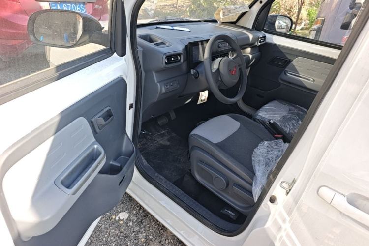 Used Wuling Zhiguang New Energy 2025 Model 305km Ambitious Edition Driver Seat