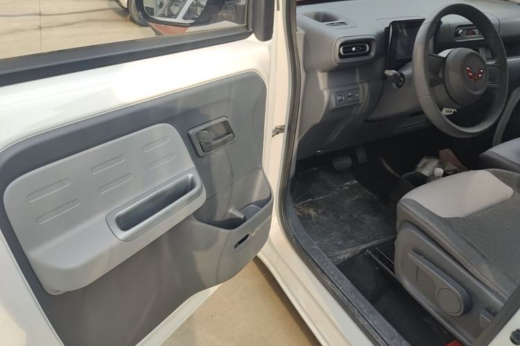 Used Wuling Zhiguang New Energy 2025 Model 305km Ambitious Edition Driver Seat