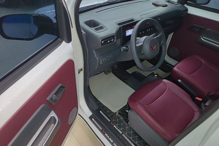 Used Wuling Zhiguang New Energy 2025 Standard Model Driver Seat