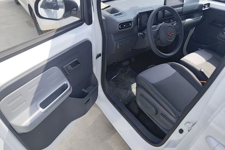 Used Wuling Zhiguang New Energy 2025 Model 305km Ambitious Edition Driver Seat