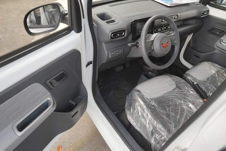 Used Wuling Zhiguang New Energy 2025 Model 305km Ambitious Edition Driver Seat
