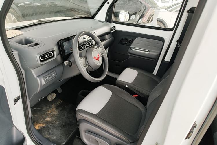 Used Wuling Zhiguang New Energy 2025 Model 305km Ambitious Edition Driver Seat