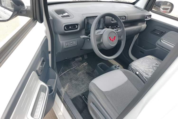 Used Wuling Zhiguang New Energy 2025 Model 305km Ambitious Edition Driver Seat