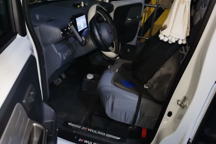 Used Wuling Zhiguang New Energy 2025 Model 305km Ambitious Edition Driver Seat