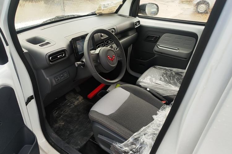 Used Wuling Zhiguang New Energy 2025 Model 305km Ambitious Edition Driver Seat