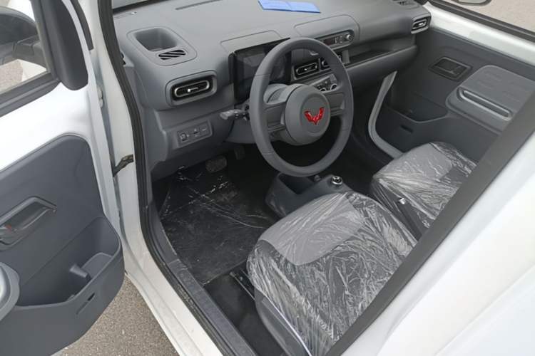 Used Wuling Zhiguang New Energy 2025 Model 305km Ambitious Edition Driver Seat