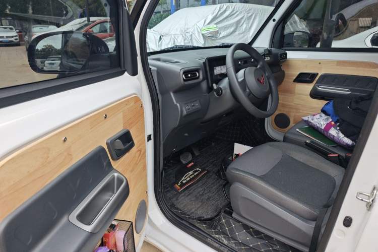 Used Wuling Zhiguang New Energy 2025 Comfort Model Driver Seat