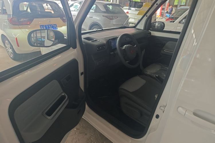 Used Wuling Zhiguang New Energy 2025 Model 305km Ambitious Edition Driver Seat