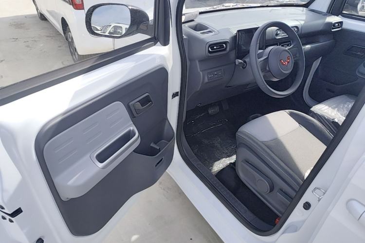 Used Wuling Zhiguang New Energy 2025 Model 305km Ambitious Edition Driver Seat