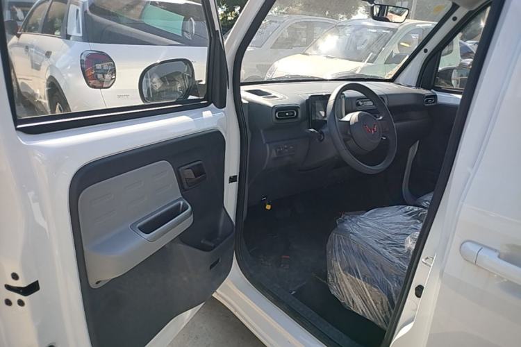 Used Wuling Zhiguang New Energy 2025 Model 305km Ambitious Edition Driver Seat