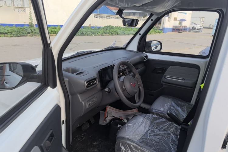 Used Wuling Zhiguang New Energy 2025 Model 305km Ambitious Edition Driver Seat
