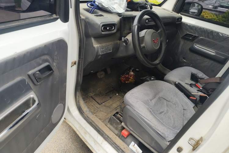 Used Wuling Zhiguang New Energy 2025 Standard Model Driver Seat