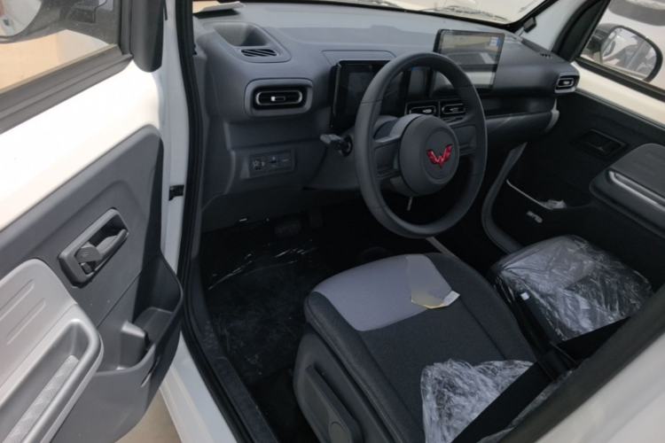 Used Wuling Zhiguang New Energy 2025 Model 305km Ambitious Edition Driver Seat