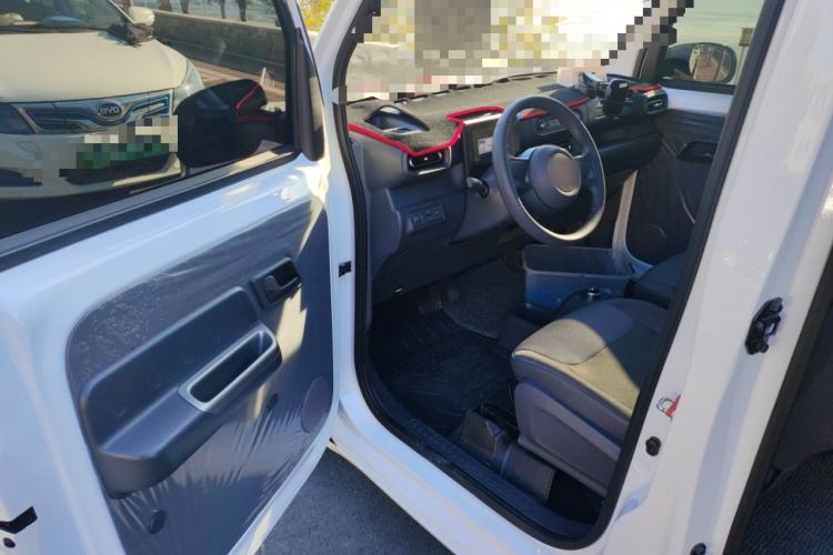 Used Wuling Zhiguang New Energy 2025 Standard Model Driver Seat