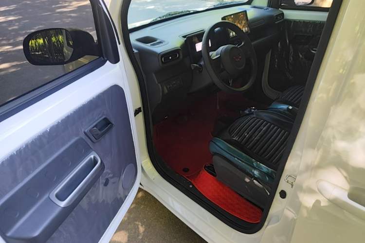 Used Wuling Zhiguang New Energy 2025 Standard Model Driver Seat