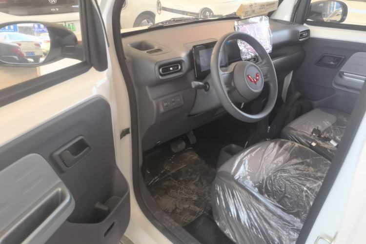 Used Wuling Zhiguang New Energy 2025 Model 305km Ambitious Edition Driver Seat