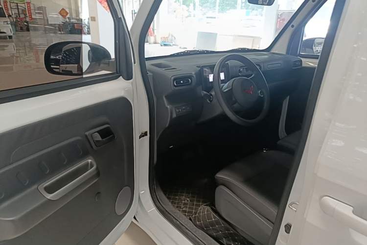 Used Wuling Zhiguang New Energy 2025 Comfort Model Driver Seat