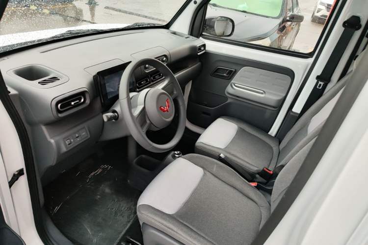 Used Wuling Zhiguang New Energy 2025 Model 305km Ambitious Edition Driver Seat
