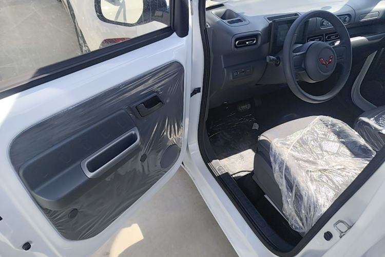 Used Wuling Zhiguang New Energy 2025 Standard Model Driver Seat