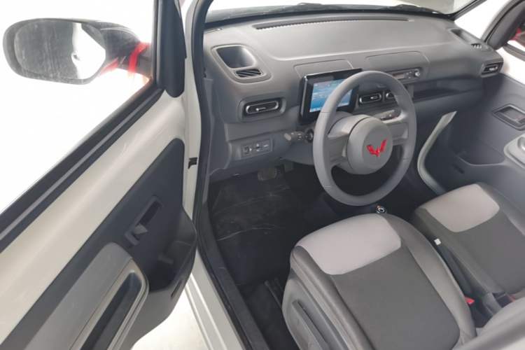 Used Wuling Zhiguang New Energy 2025 Model 305km Ambitious Edition Driver Seat