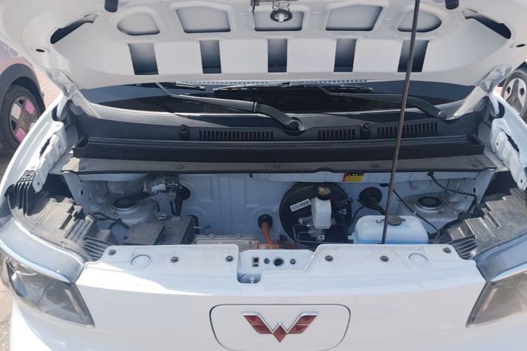 Used Wuling Zhiguang New Energy 2025 Standard Model Engine Bay