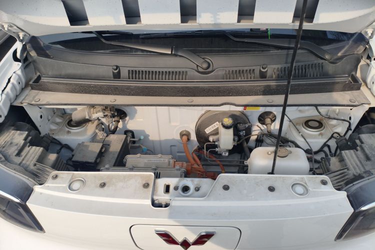 Used Wuling Zhiguang New Energy 2025 Standard Model Engine Bay