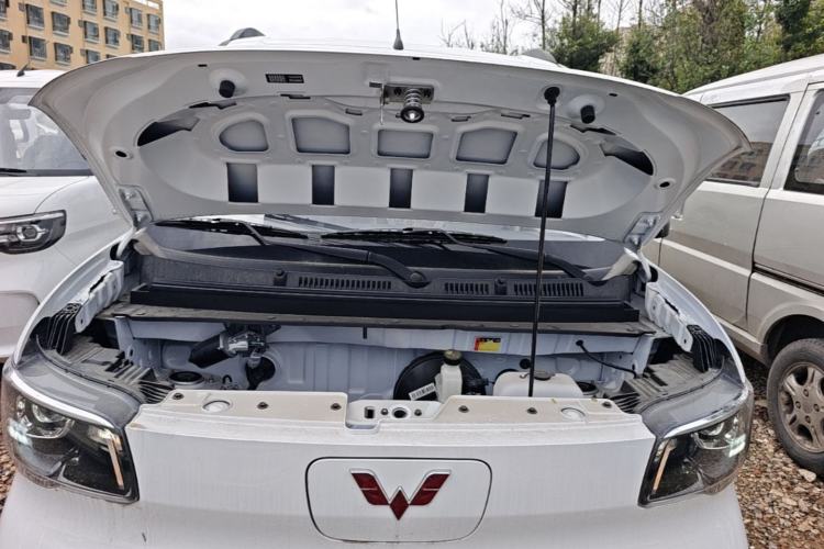 Used Wuling Zhiguang New Energy 2025 Model 305km Ambitious Edition Engine Bay
