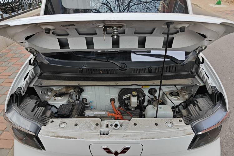 Used Wuling Zhiguang New Energy 2025 Standard Model Engine Bay