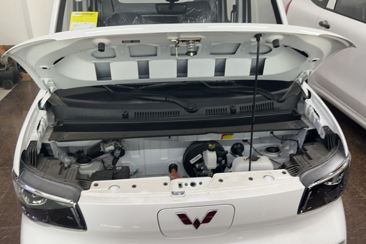 Used Wuling Zhiguang New Energy 2025 Model 305km Ambitious Edition Engine Bay