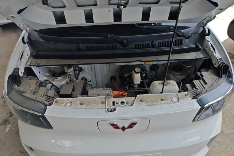 Used Wuling Zhiguang New Energy 2025 Model 305km Ambitious Edition Engine Bay