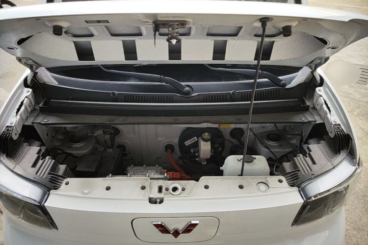 Used Wuling Zhiguang New Energy 2025 Standard Model Engine Bay