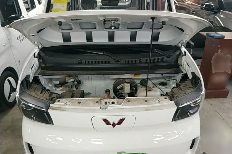Used Wuling Zhiguang New Energy 2025 Standard Model Engine Bay