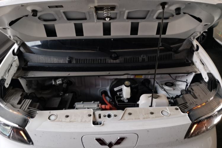Used Wuling Zhiguang New Energy 2025 Model 305km Ambitious Edition Engine Bay