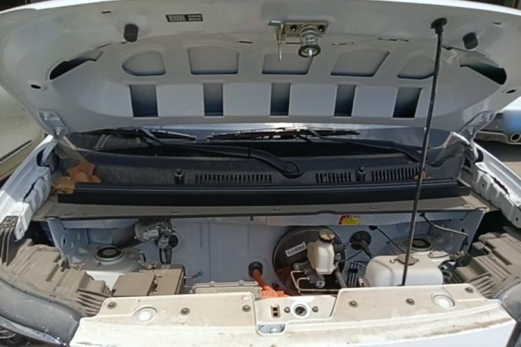 Used Wuling Zhiguang New Energy 2025 Model 305km Ambitious Edition Engine Bay