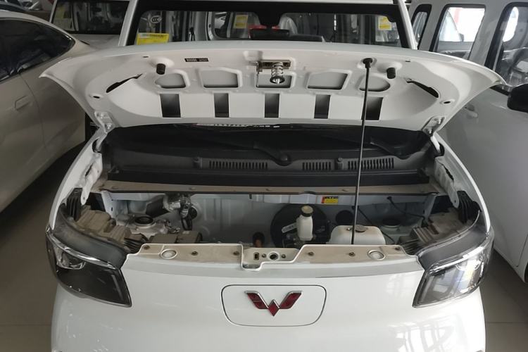 Used Wuling Zhiguang New Energy 2025 Model 305km Ambitious Edition Engine Bay