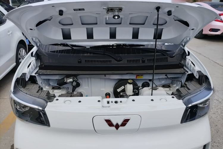 Used Wuling Zhiguang New Energy 2025 Model 305km Ambitious Edition Engine Bay