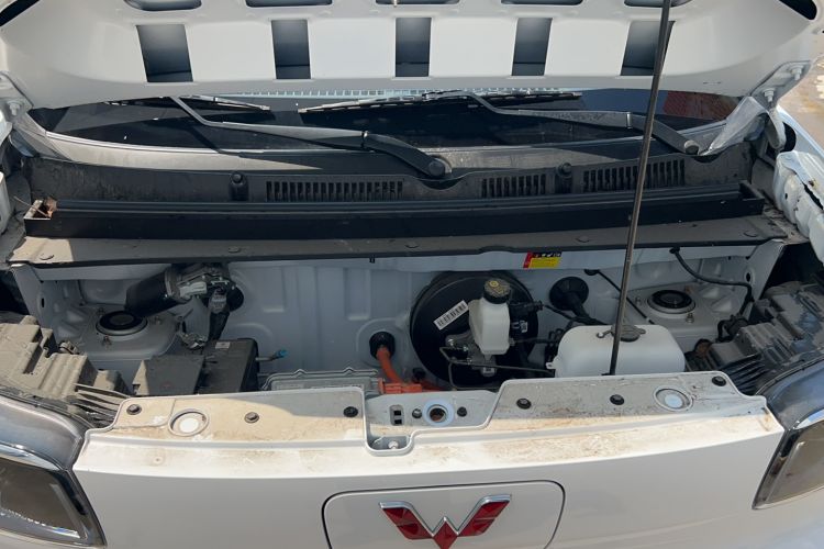 Used Wuling Zhiguang New Energy 2025 Model 305km Ambitious Edition Engine Bay