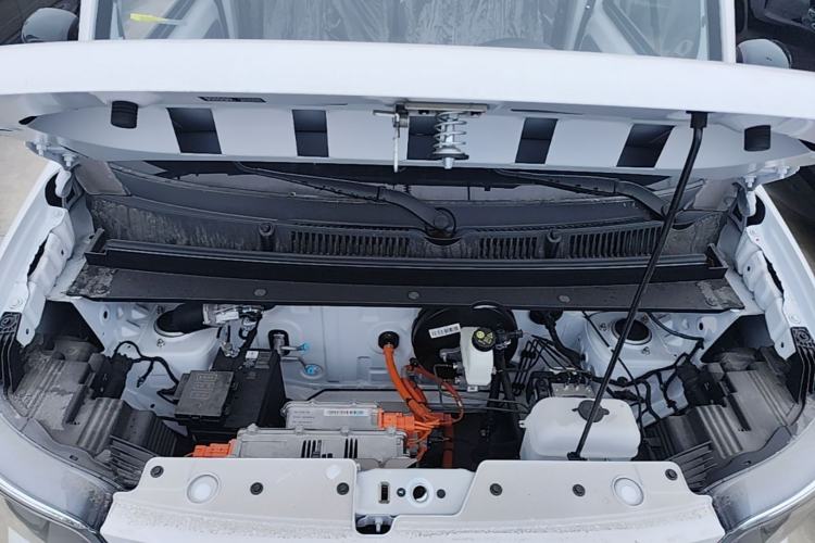Used Wuling Zhiguang New Energy 2025 Standard Model Engine Bay