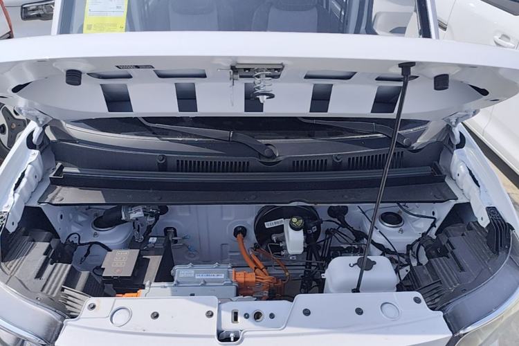 Used Wuling Zhiguang New Energy 2025 Model 305km Ambitious Edition Engine Bay