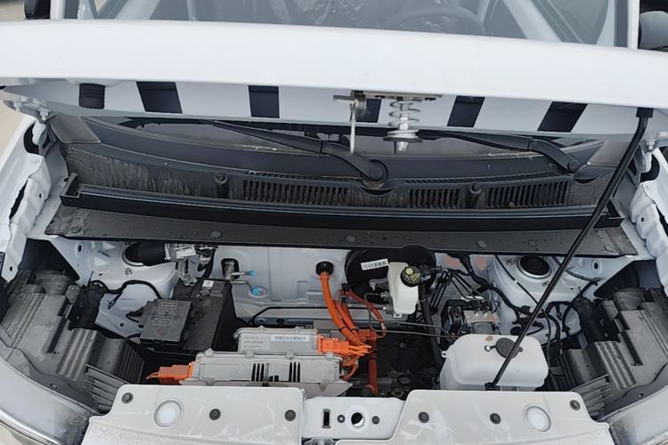 Used Wuling Zhiguang New Energy 2025 Standard Model Engine Bay