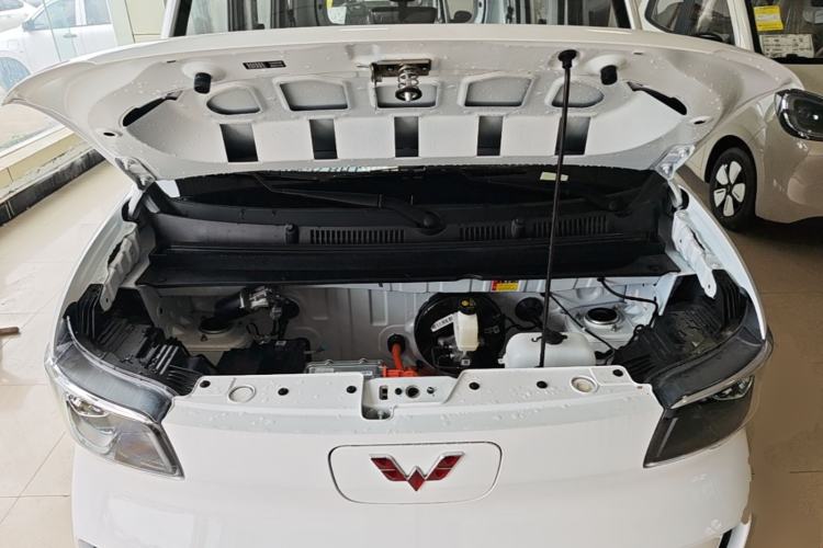 Used Wuling Zhiguang New Energy 2025 Comfort Model Engine Bay