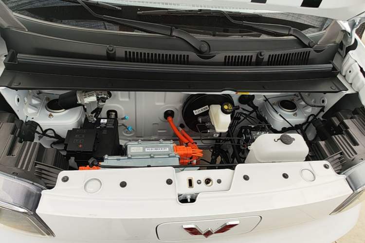 Used Wuling Zhiguang New Energy 2025 Model 305km Ambitious Edition Engine Bay