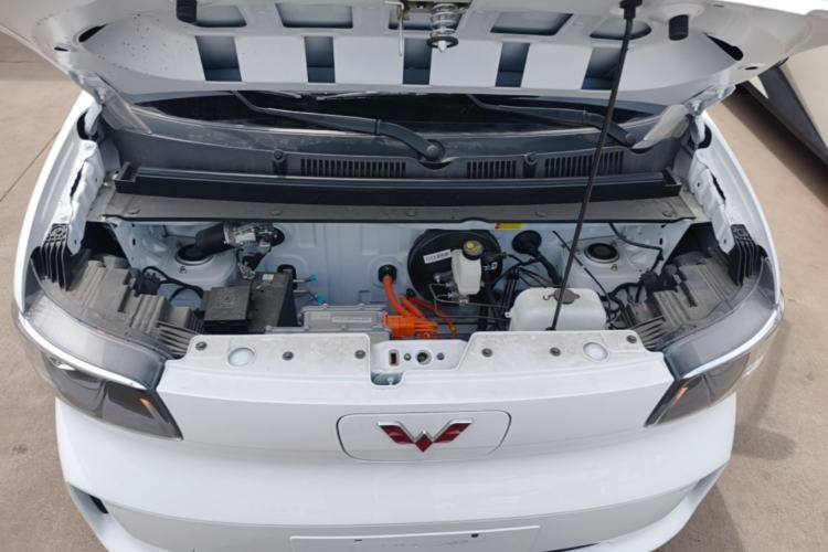 Used Wuling Zhiguang New Energy 2025 Model 305km Ambitious Edition Engine Bay