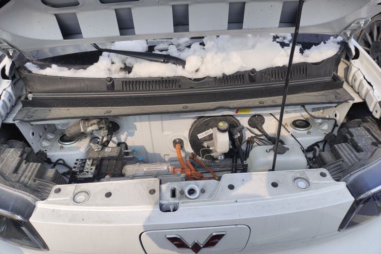 Used Wuling Zhiguang New Energy 2025 Standard Model Engine Bay